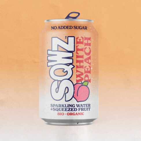 Ready to hit your sweet spot?💥Sipping on that SQWZ White Peach Goodness!🧡A perfect refreshment for any day.
#SQWZ #SQWZDRINKS #LOWCALSODA #BELOW39CALPERCAN #ORGANIC #NOADDEDSUGAR #SODAWORTHTHESQUEEZE #SQWZTHEDAY #LESSCALORIES #EXCITINGTASTE #BETTERFORYOU #CO2NEUTRAL #BIODIVERSITY #FOOD #DRINKS #INSTAFOOD #PEACH